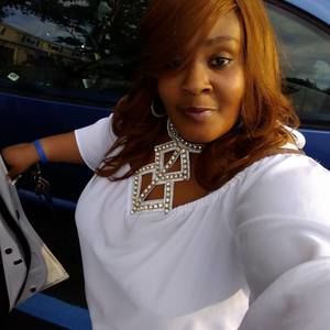 Meet your Posher, Monique